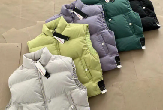 企業(yè)員工在羽絨服馬甲定制的時(shí)候，如何選擇合適自己的尺碼？