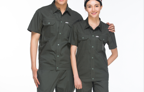 公司夏季服裝定制，短袖工作服定制不僅需要舒適還需要透氣/耐磨