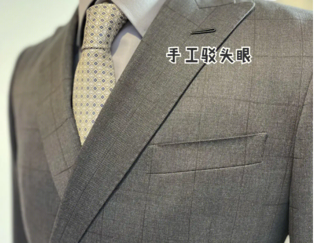 企業(yè)有必要定做團(tuán)體職業(yè)裝西服嗎？